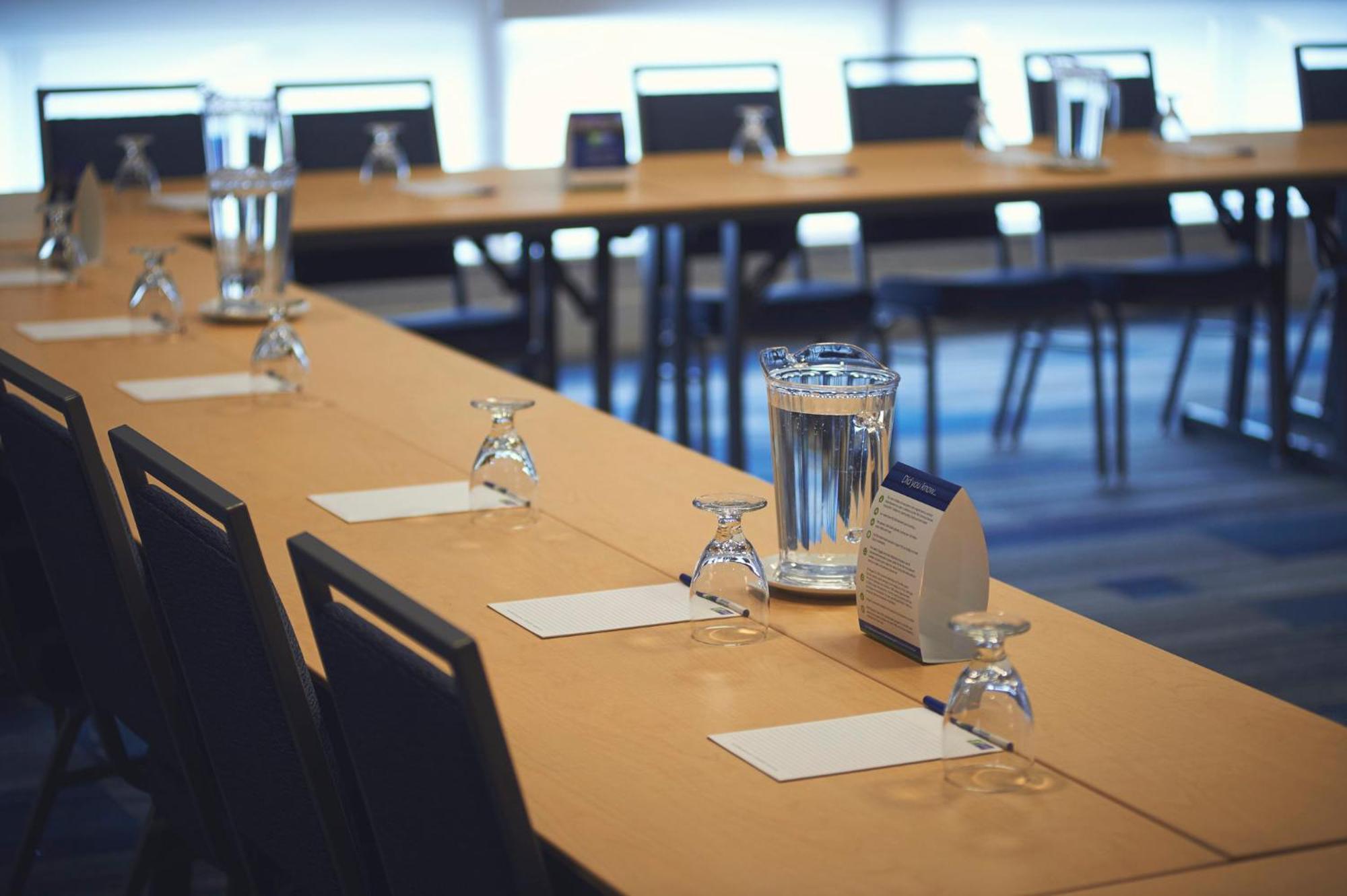 Holiday Inn Express & Suites St. John'S Airport By Ihg Buitenkant foto