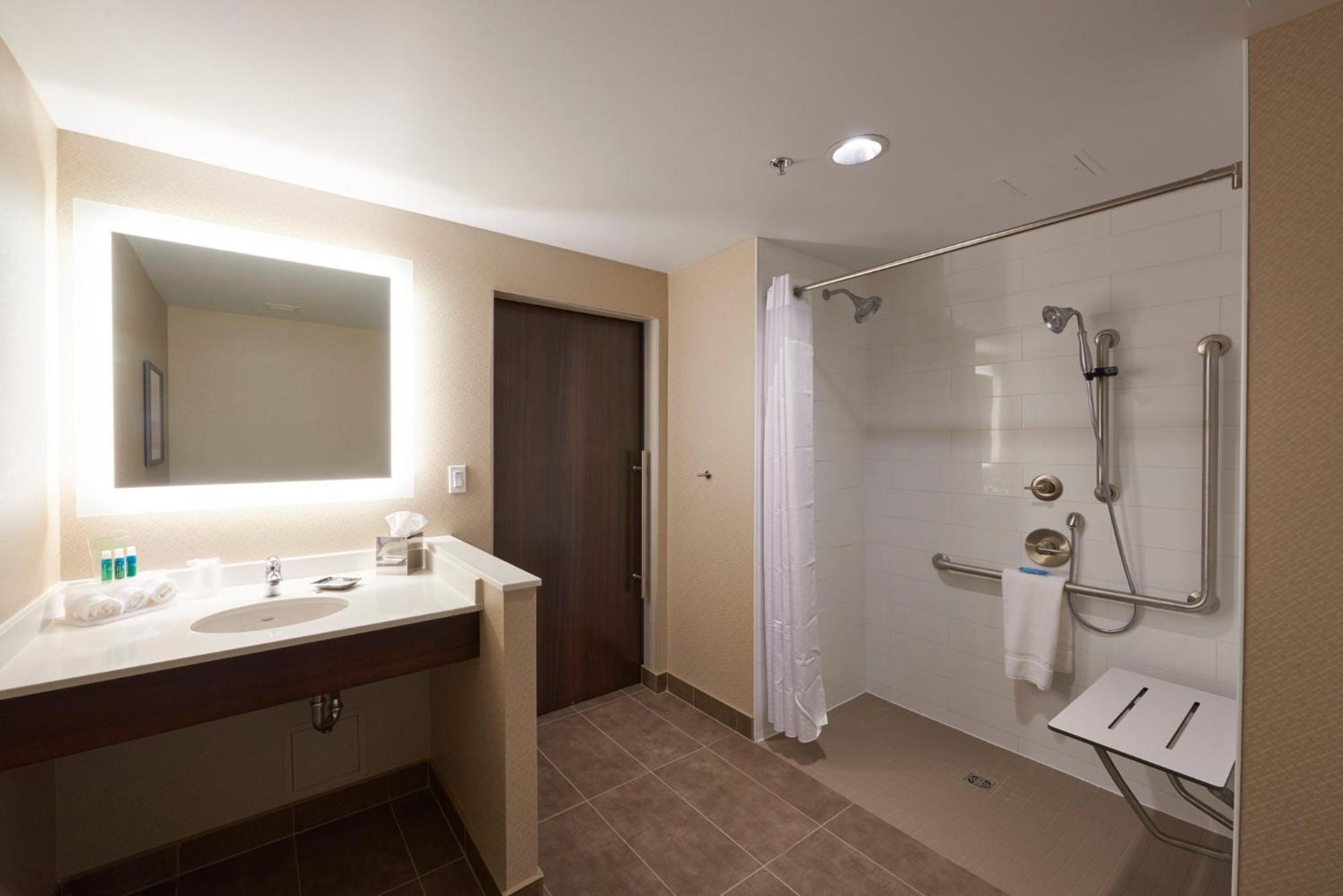 Holiday Inn Express & Suites St. John'S Airport By Ihg Buitenkant foto