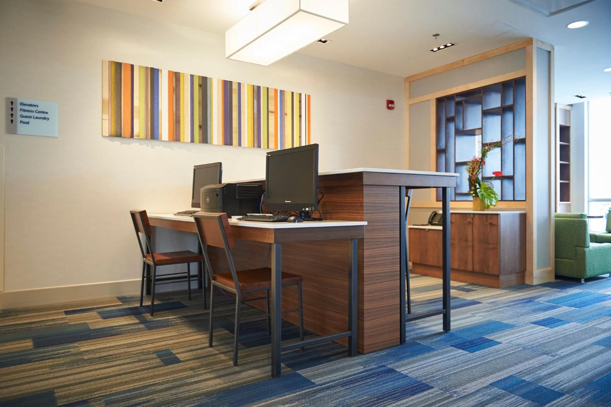 Holiday Inn Express & Suites St. John'S Airport By Ihg Buitenkant foto